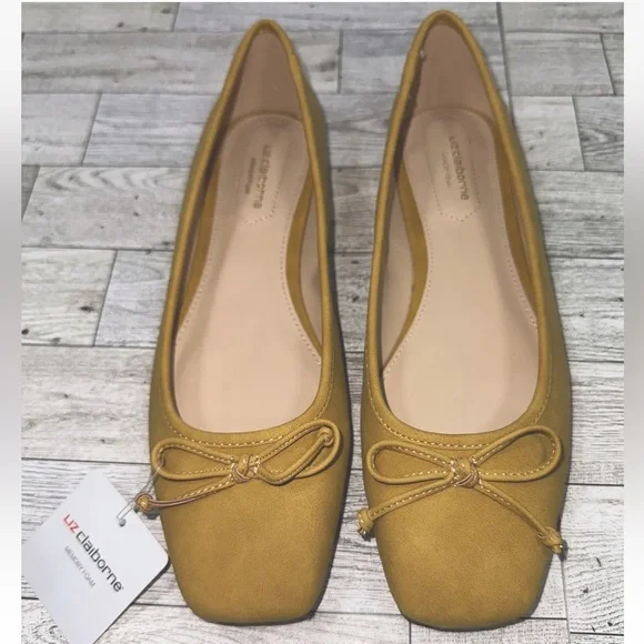 NEW LIZ CLAIBORNE womens Flushing flat slip on shoes sz 7.5M gold faux suede - Picture 2 of 7